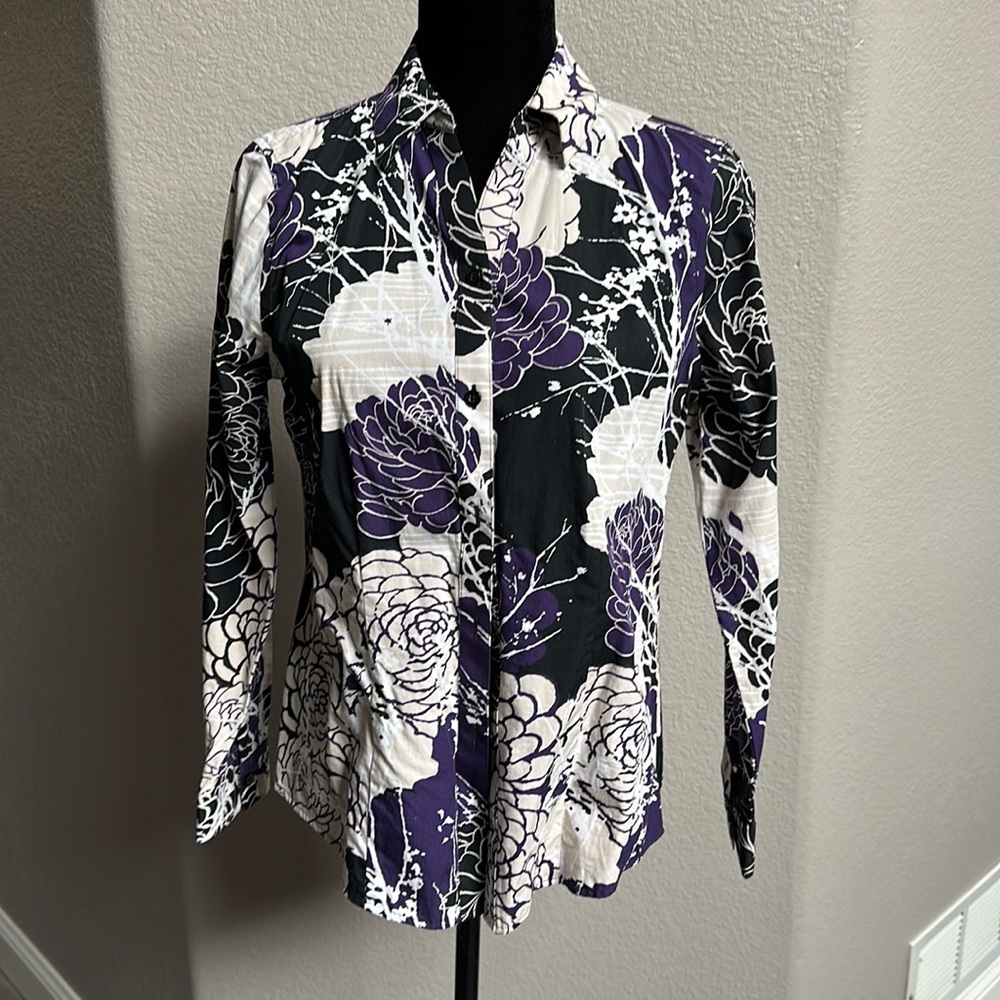 Chicos Button Up Shirt Size 4
